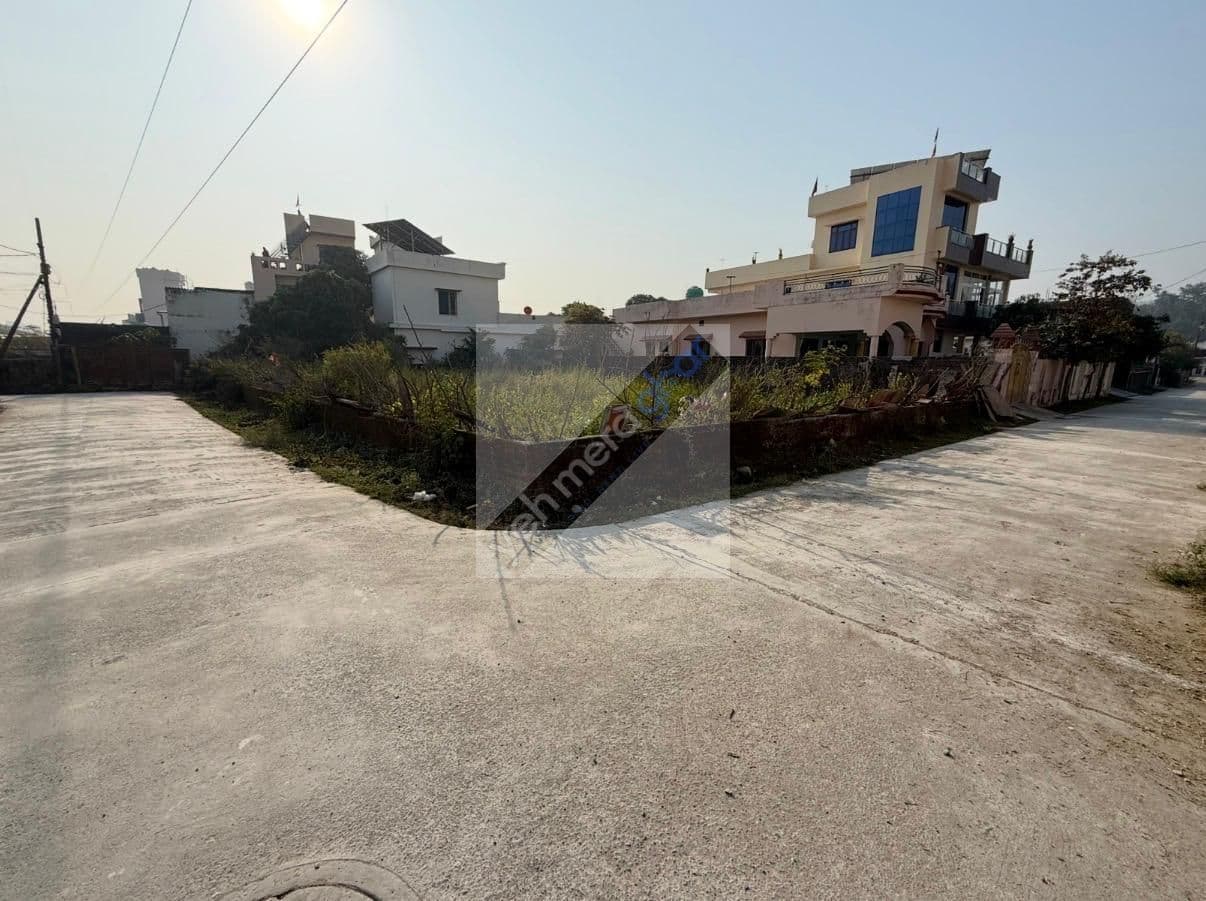 Semi Furnished 2 BHK Apartment on Rajpur Road - main photo, Rajpur Road Dehradun